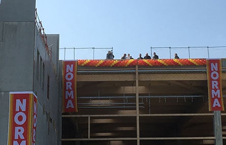 Inauguration du gros oeuvre du chantier Norma France à Sarrebourg